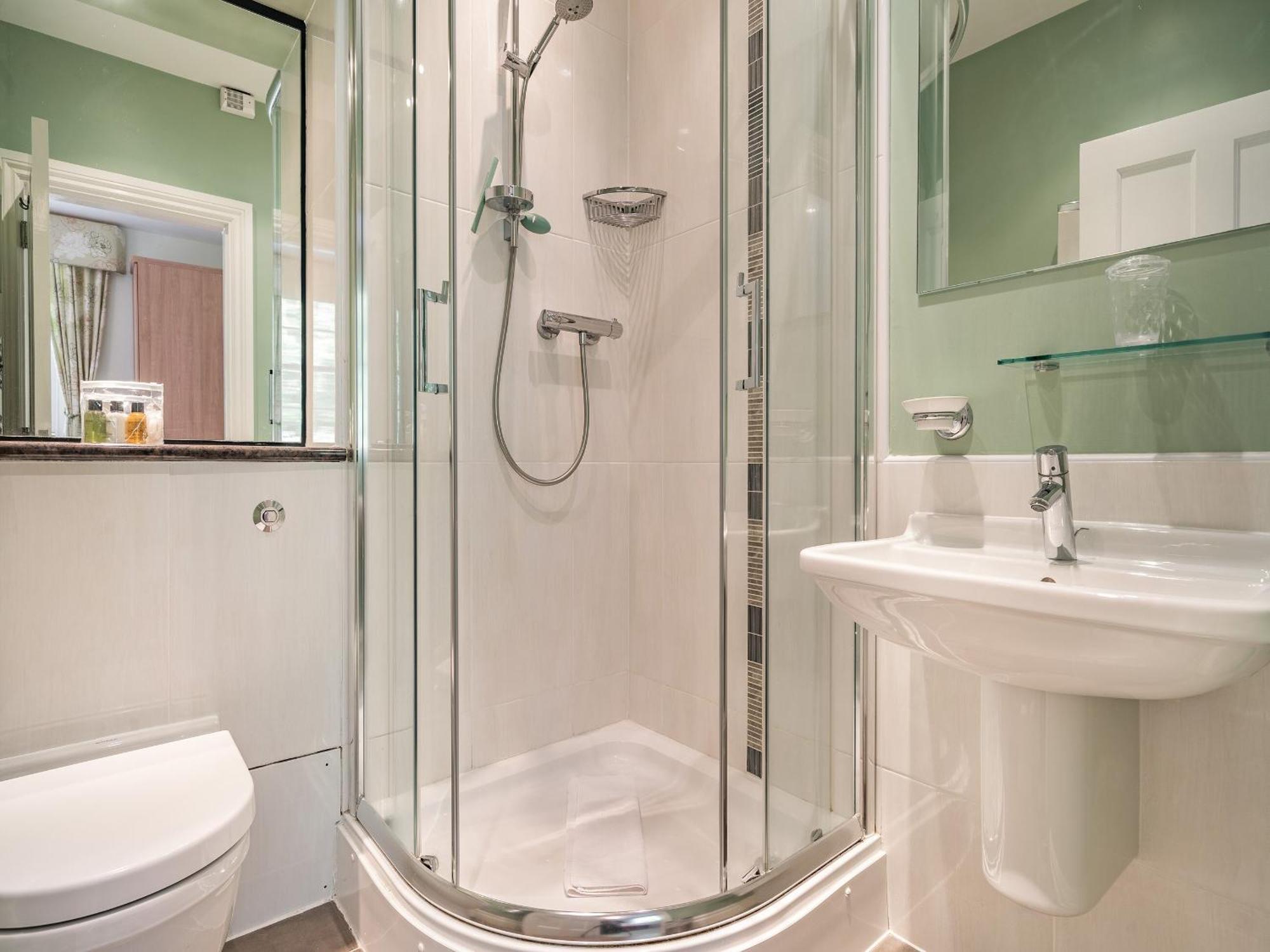 Apartment 14, Hazelwood Hall Silverdale  Esterno foto